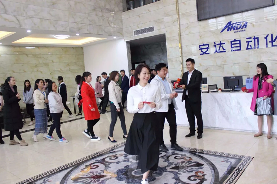 2019 | 安達自動化恭祝您“豬”事順利，開年大吉！